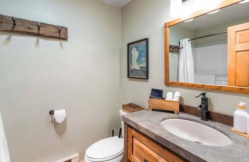 Bozeman Cabin | Salesville Bunkhouse - Two bedroom bunkhouse located in Gallatin Gateway, MT!