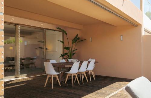 Salgados Villa | Salgados Premium Beach Villa by DA'Home