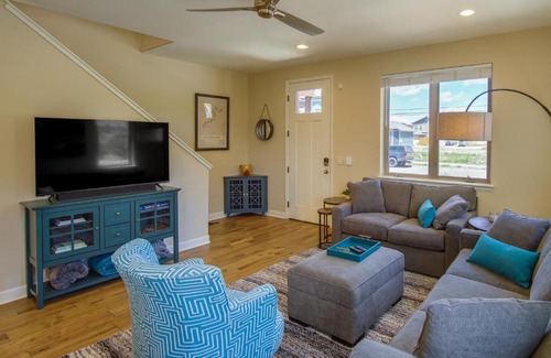 Salida Apartment | Salida Oasis 1 Mi to Town, Mountain View, Hot Tub
