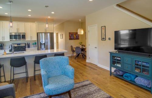 Salida Apartment | Salida Oasis 1 Mi to Town, Mountain View, Hot Tub