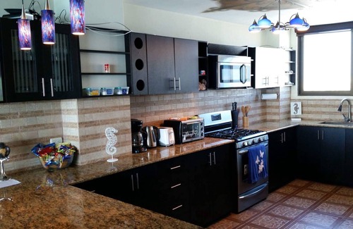 Salinas Condo | Salinas, Ecuador Ocean Front Malecon Area 7th Floor Beautiful 3 Br/2.5 Ba Condo