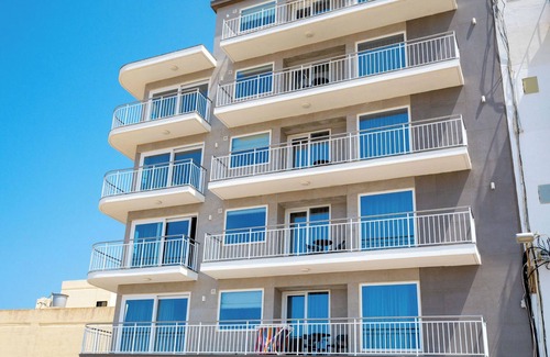 Marsalforn Apartment | Salini Suites Luxury Studio Apartments With Sea View and Bath