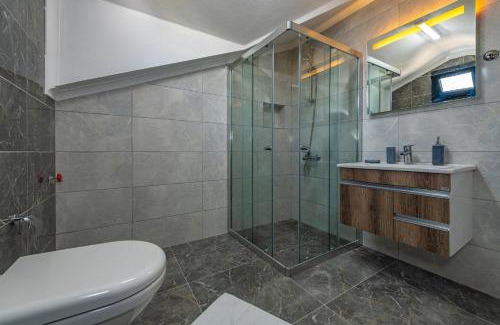 Hisaronu Villa | Salkım- 4 Bedroom Holiday Villa in Oludeniz