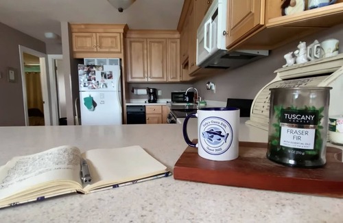 North Shore House | Sally's Oasis - Clean and Cozy at Bernard's Landing!
