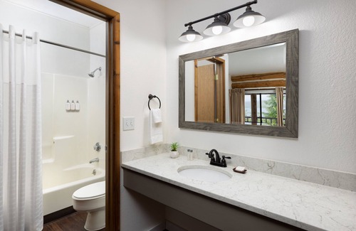 Ketchikan Hotel | Salmon Falls Resort