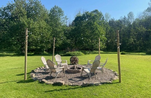 Pulaski House | Salmon River Retreat - Perfect for Fisherman, Snowmobilers and Families!