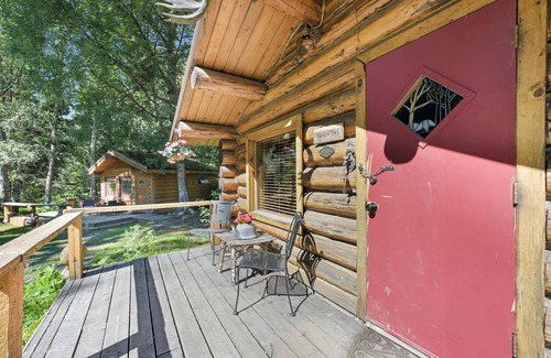 Hope Cabin | Salmon Trail Cabin - a sunny log cabin in historic Hope, Alaska