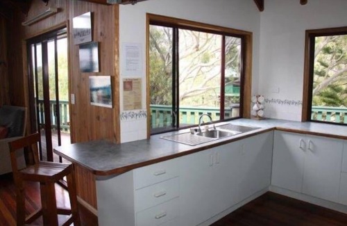 Happy Valley House | Salty Towers Fraser Island