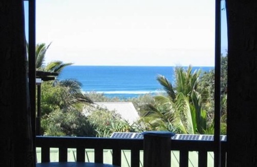 Happy Valley House | Salty Towers Fraser Island