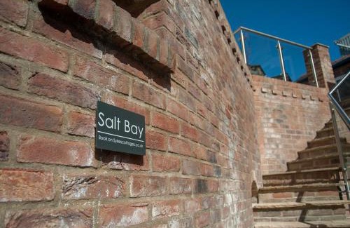 Whitby House | Salt Bay