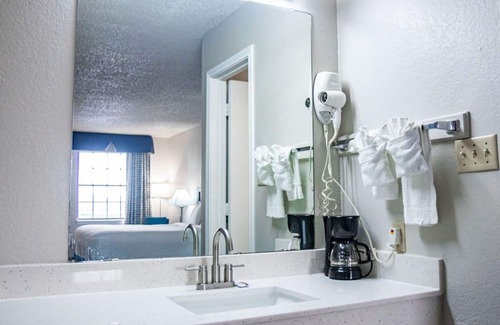 Graham Hotel | Salt Creek Lodge