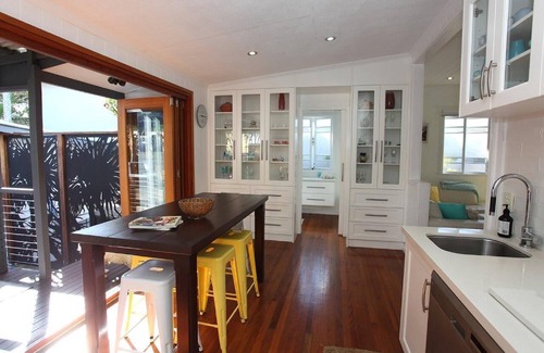 Moffat Beach House | Salt Life Beach Cottage-Walk to the Beach