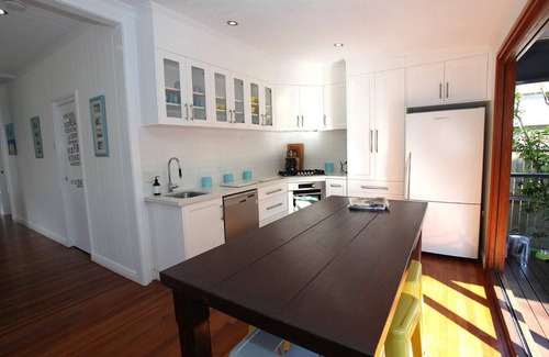 Moffat Beach House | Salt Life Beach Cottage-Walk to the Beach