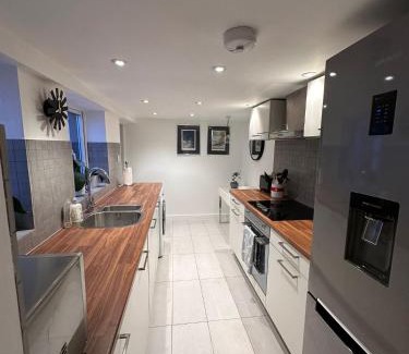 Kemptown Apartment | Salt Life Modern Retreat