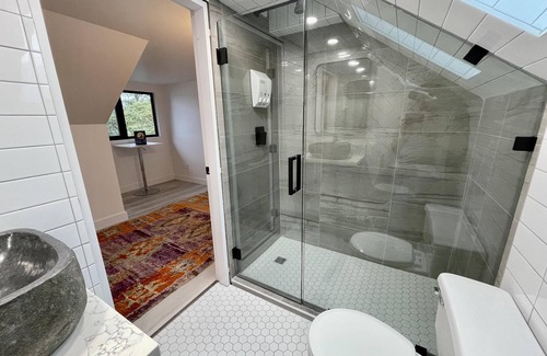 Ucluelet Hotel | Salt Loft - Oceanfront, Hot Tub and Firepit!