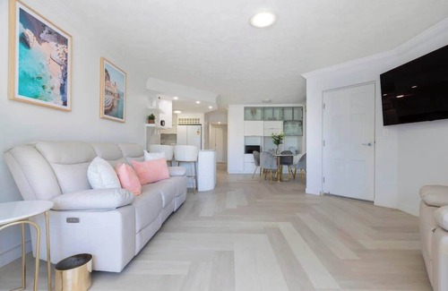 Buddina Apartment | Salt & Sky - Kawana Rooftop Beach Break