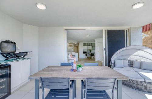 Buddina Apartment | Salt & Sky - Kawana Rooftop Beach Break