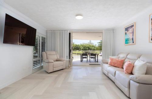 Buddina Apartment | Salt & Sky - Kawana Rooftop Beach Break