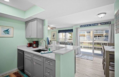 Holiday Isle Condo | "SALT THERAPY" Waterfront Condo. Destin, Florida