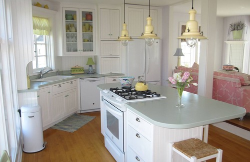 Trevett House | SALT WATER MAINE COTTAGE WITH DOCK - MINUTES TO BOTANICAL GARDENS