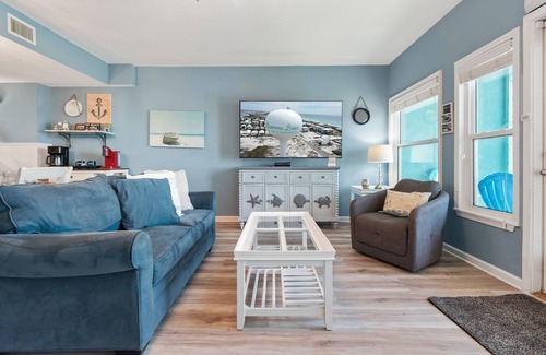 Navarre Beach House | Salted Tranquility-Gulf front 3 bed 3 bath townhome, pup friendly!