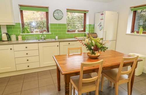 Lumbutts Cottage | SALTER RAKE GATE COTTAGE, pet friendly, with open fire in Todmorden