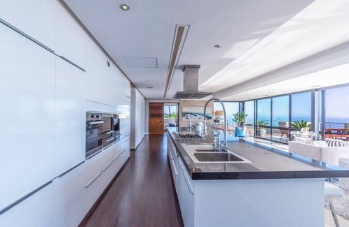 Camps Bay Villa | SaltLife Camps Bay, Modern luxury, incredible views & Prime location