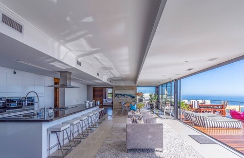 Camps Bay Villa | SaltLife Camps Bay, Modern luxury, incredible views & Prime location
