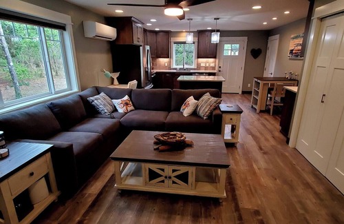 Pacific City Apartment | SaltLyfe Surf Shack 1 Bd/1Bth 2 min walk to beach