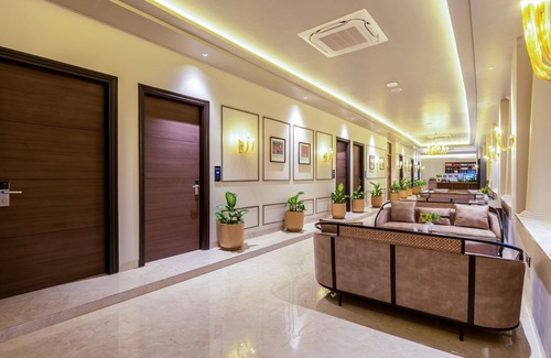 Connaught Place Hotel | Saltstayz Autograph Connaught Place