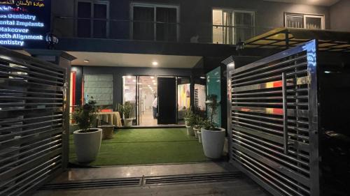 Sector 39 Hotel | Saltstayz Sector 39- Near Rajiv Chowk & Sohna Road