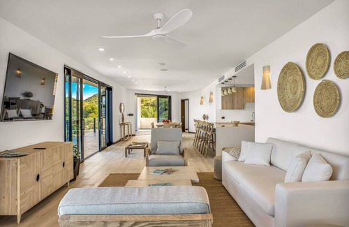 Fryes Beach Resort | Saltwater Sanctuary - Three Bedroom Resort, Sleeps 6