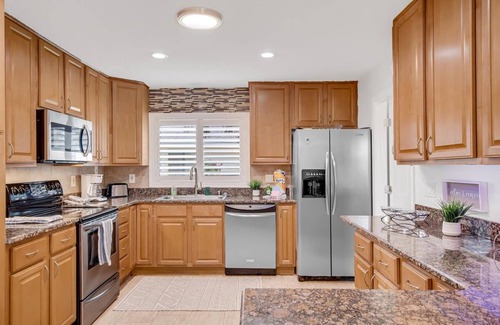 Palm Harbor House | Saltwater Canal Home Heated Pool 3 2 2 Gorgeous Pets Welcome