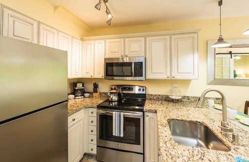 Truman Annex Condo | *SALTWATER HARMONY @ THE ANNEX* Charming Condo & Pool + LAST KEY SERVICES.