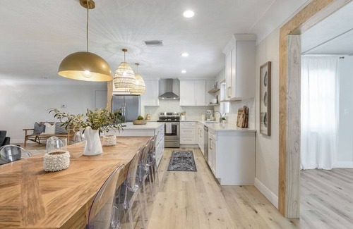 Seminole House | Saltwater Pool | Renovated | Private Home | Seminole