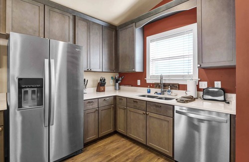 Carolina Beach Condo | Saltwater Shores, A Beachfront Retreat