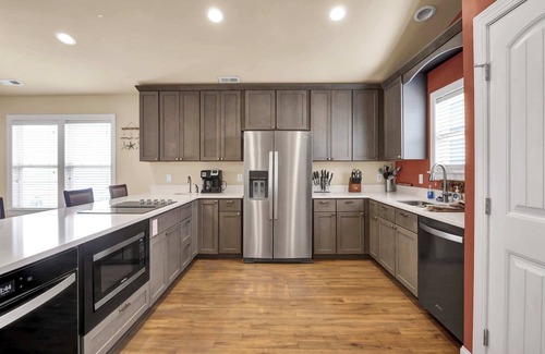Carolina Beach Condo | Saltwater Shores, A Beachfront Retreat