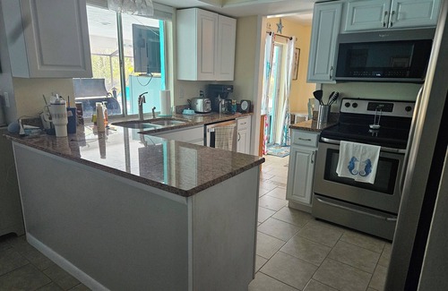 North Port House | Salty Air Retreat Charming 4br home in lovely Port Charlotte, close to the beach