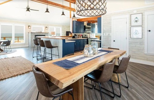 Corolla House | Salty Anchor oceanfront sunrise Carova4WD only! Pets not allowed!