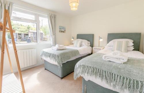 Charlestown House | Salty Dog - Charlestown