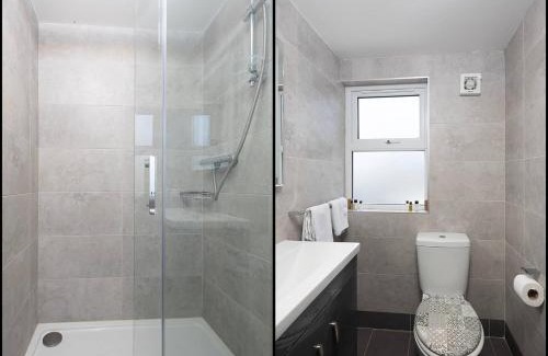 Ballycotton Hotel | Salty Dog Restaurant, Pub & Guesthouse