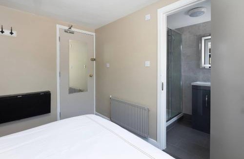 Ballycotton Hotel | Salty Dog Restaurant, Pub & Guesthouse