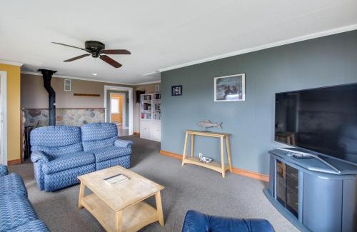 Pacific Beach House | Salty Dog