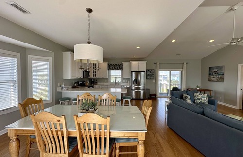Village of Stump Sound House | Salty Medicine 4 bed 3.5 bath home with POOL
