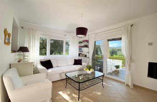Sithonia Villa | Salty Olive Villa, Akti Salonikiou #FeelsLikeHome