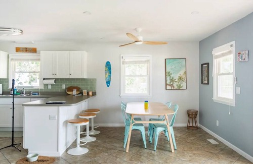 Nags Head House | Salty Paws-Walk to beach/Fenced Yard/Pet Friendly