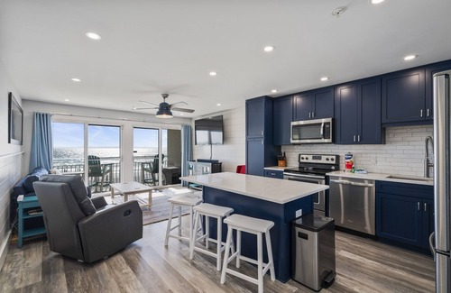 Crystal Beach Condo | Salty Seas Gulf Front Oasis