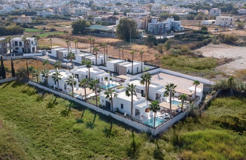 Petaloudes Villa | Salty Sun Luxury Villa 5