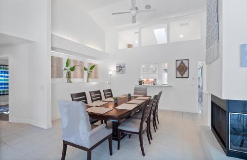 Palm Harbor House | SALTY TURTLE Luxury Salt Water Pool Home on Salt Water Canal with Tiki Bar
