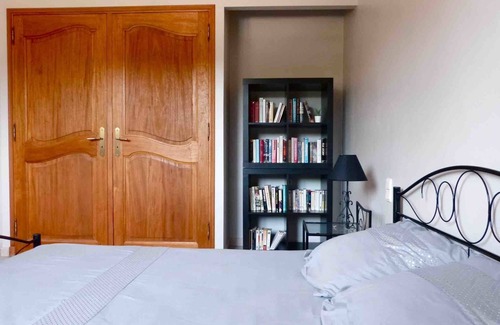 Sauveterre House | Salvaterra
